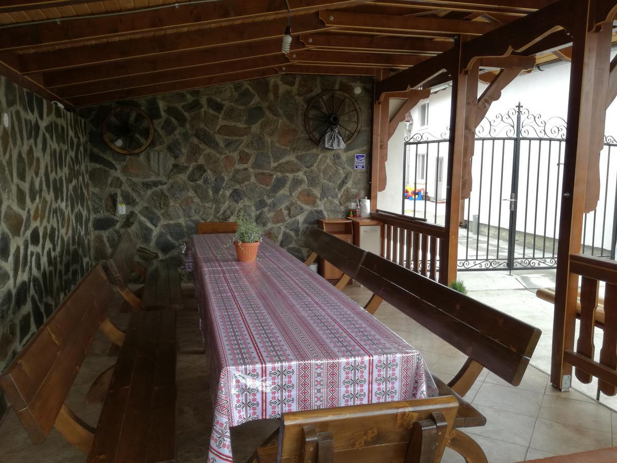 Casa Iancu Hotell Jina Exteriör bild
